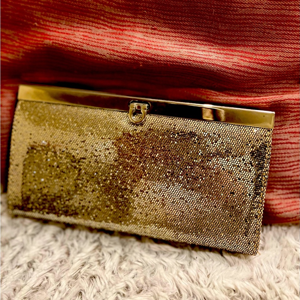 Gold metallic sparkle clutch!
